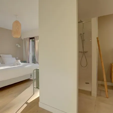 De La Source Villa *