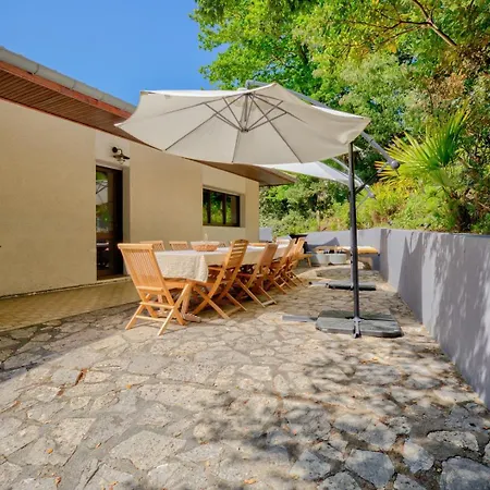 Villa De La Source *