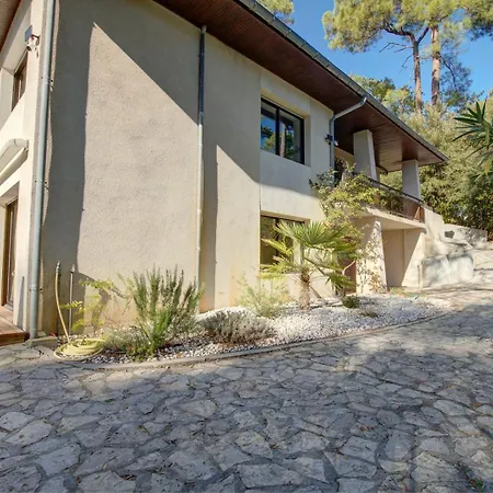 Holiday home De La Source *