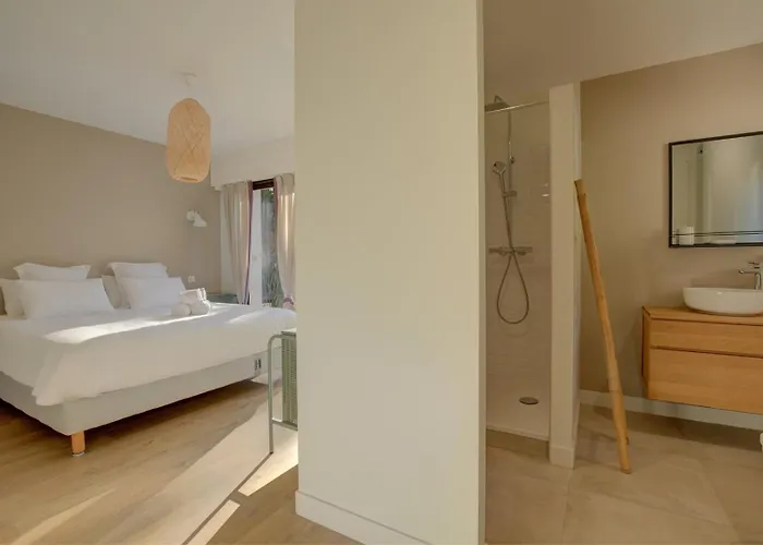 De La Source Villa *